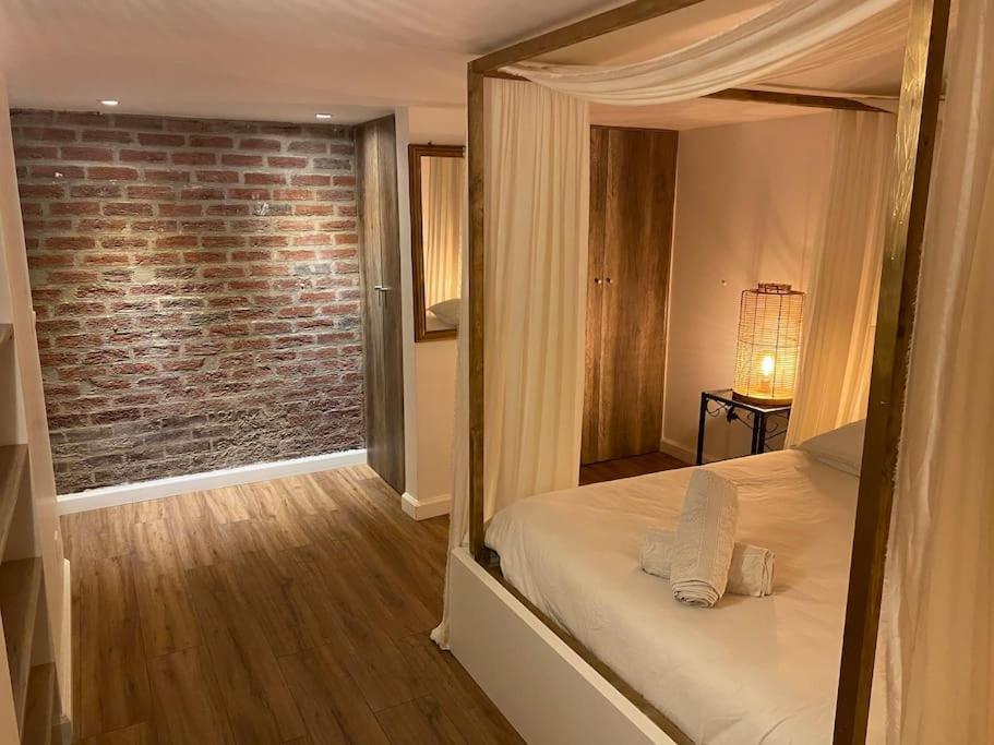 Guest House Privee Ezanville Екстер'єр фото