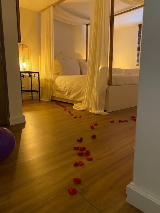 Guest House Privee Ezanville Екстер'єр фото